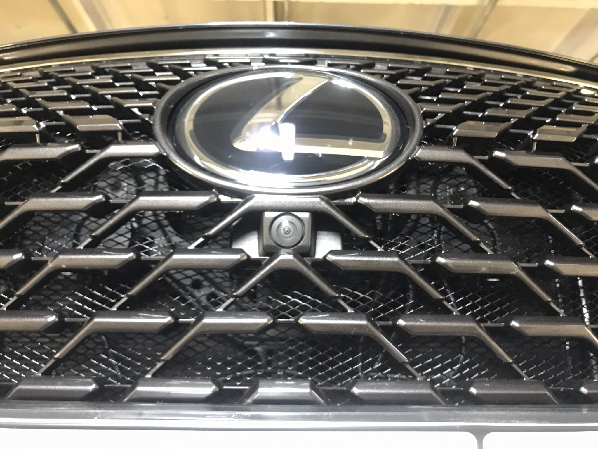 Защитная сетка радиатора MOTODOR для Toyota Tundra 2022 - н.в. арт. 15BK_100x25